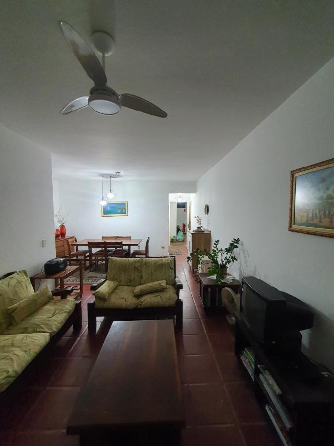 Апартаменты Apartamento Beira Mar Гуаружа Экстерьер фото