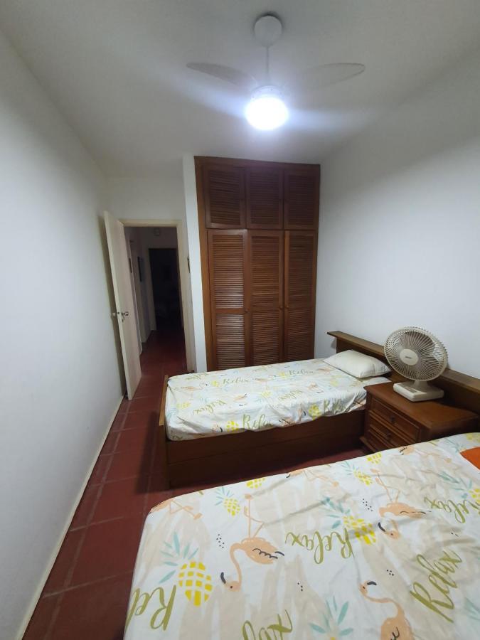 Апартаменты Apartamento Beira Mar Гуаружа Экстерьер фото