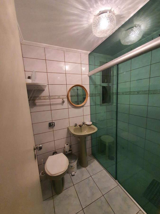 Апартаменты Apartamento Beira Mar Гуаружа Экстерьер фото